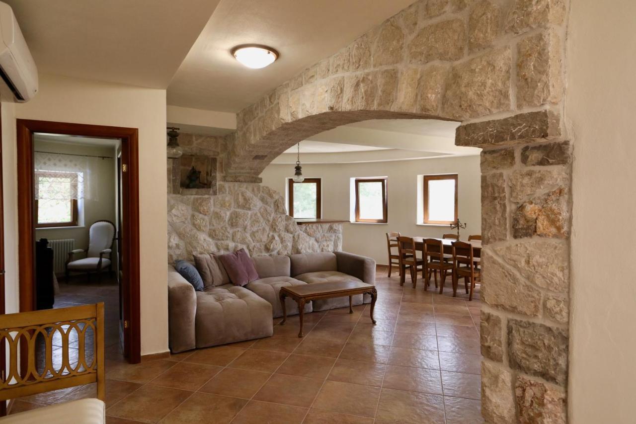 Mountains Villa Near Budva Exterior foto
